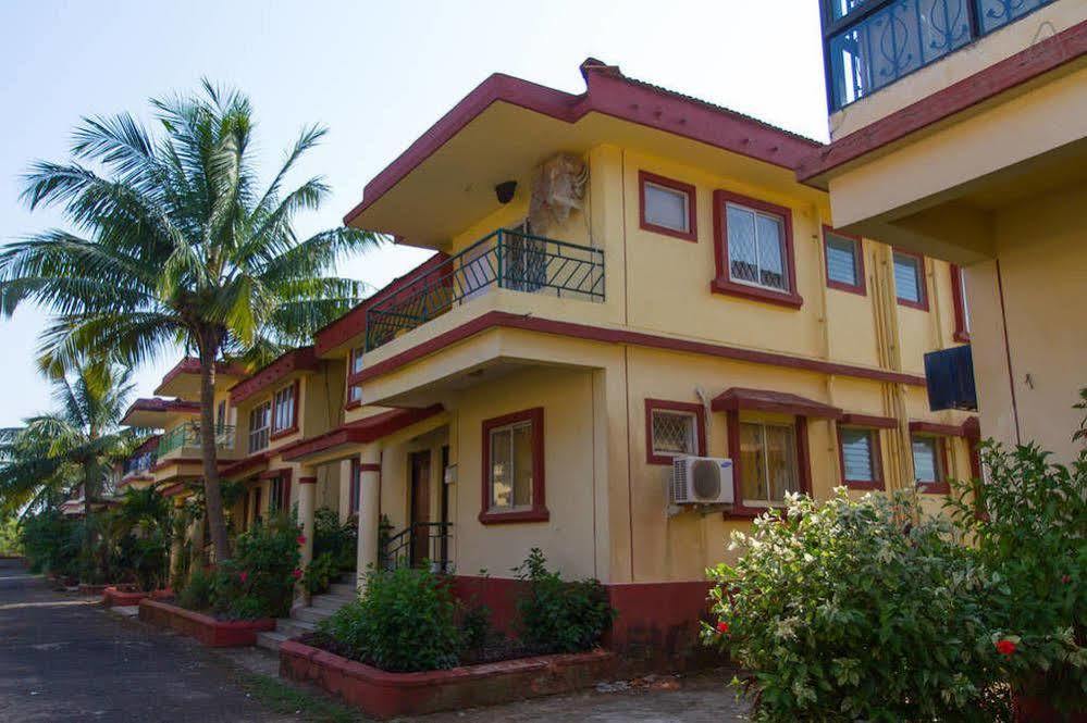 Seclude Varca Beach, Goa Hotel Exterior photo